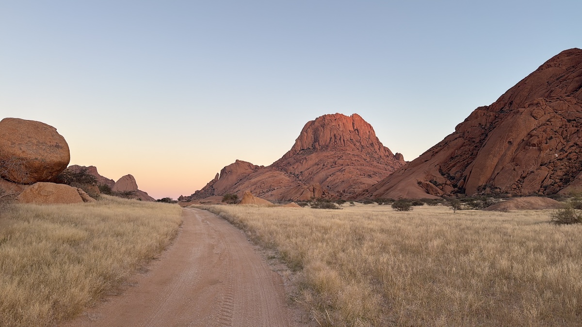 Fullwidth CTA background